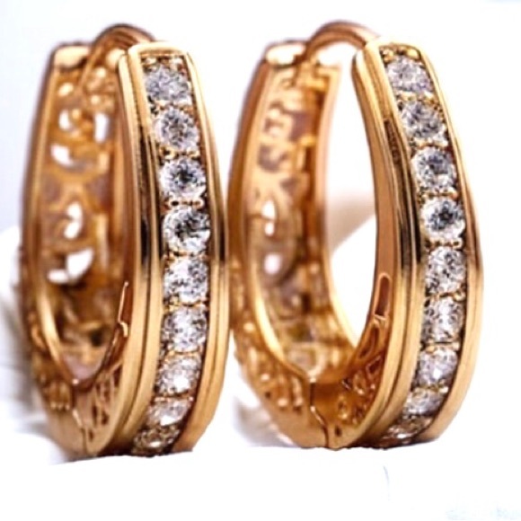 New Gold Plated Made with Swarovski Reversible Hoop Earrings - Picture 7 of 7
